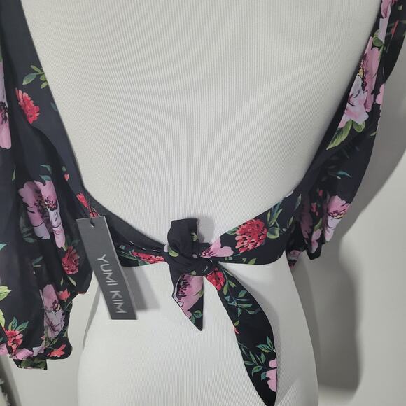 Yumi Kim Norma Jean Crop Top Tie Front Puffy Sleeves Floral Garland Black Small - Picture 6 of 7